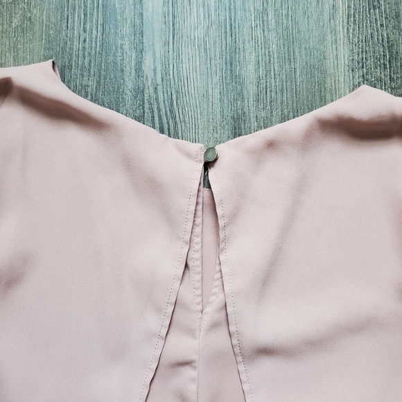 Contemporary Tiered Blouse - Picture 5 of 6